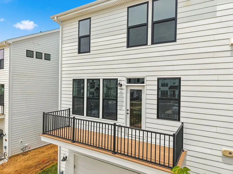 16545 Yellowwood Dr — Photo 42