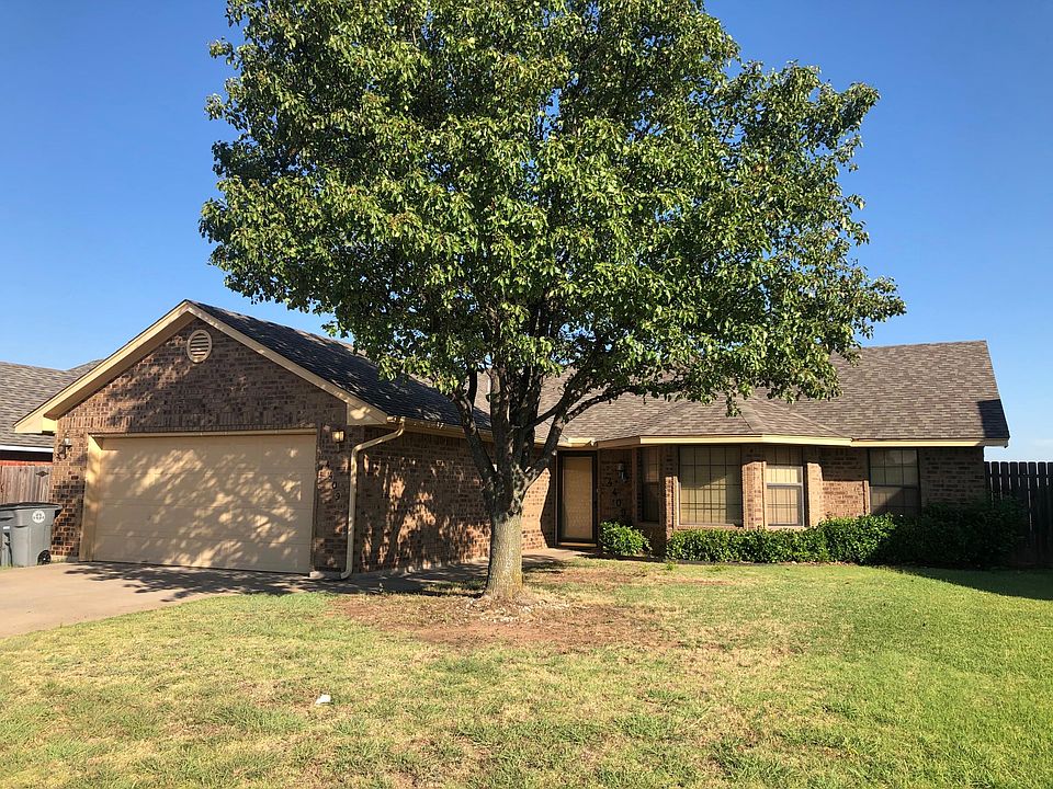 1st image of 4409 SW Parkway Dr