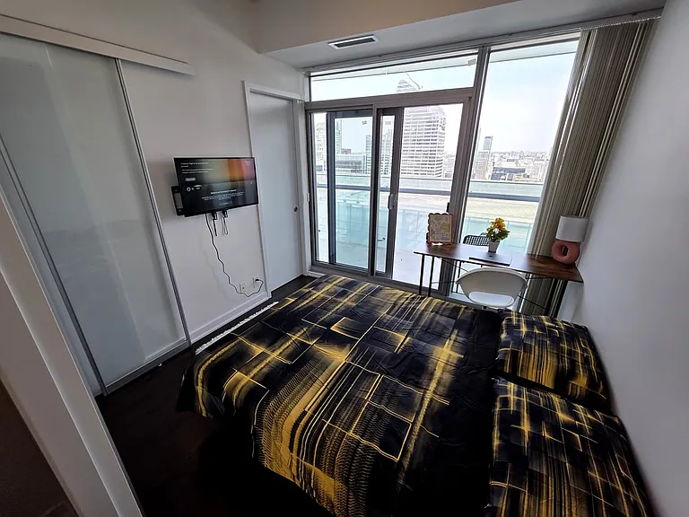 14 York St #5008A — Photo 3
