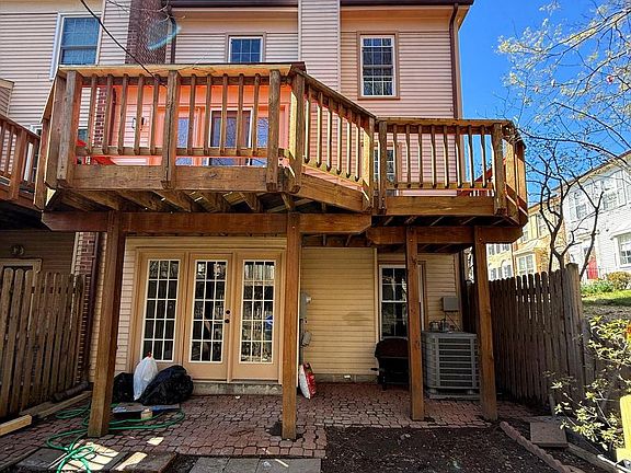 3rd image of 5836 Apsley House Ct