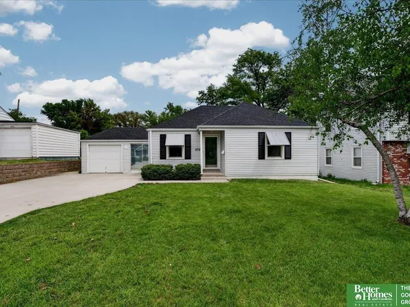2725 S 42nd St, Omaha, NE 68105