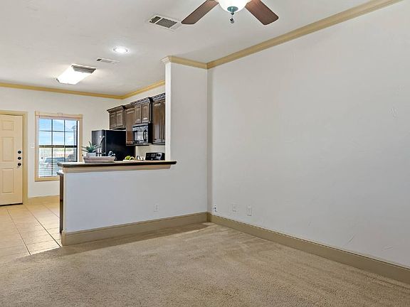 5th image of 11118 Marion Rd #302