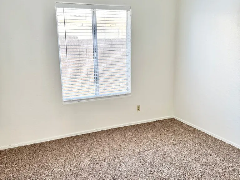7707 W Rancho Dr — Photo 21