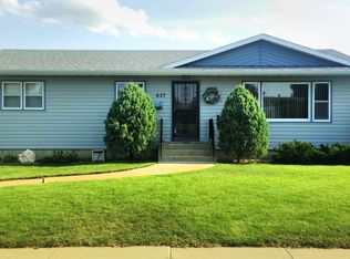 627 9th St SE, Sidney, MT 59270