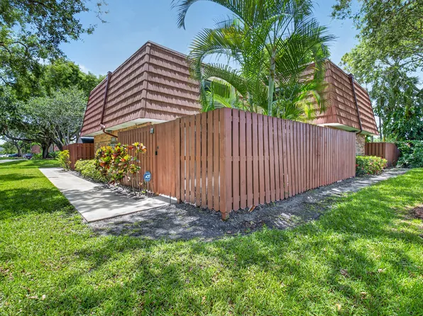 1565 Augusta Circle #103, Delray Beach, FL 33445