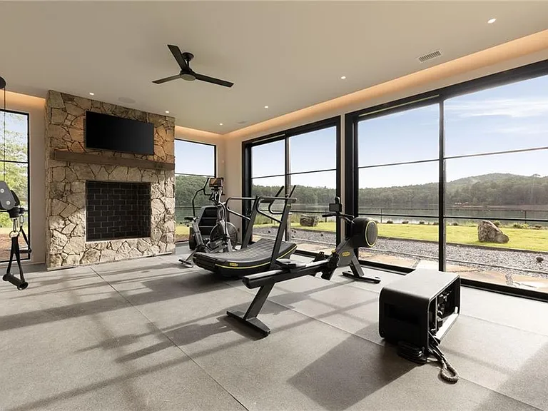 725 Rocky Point Dr — Photo 108