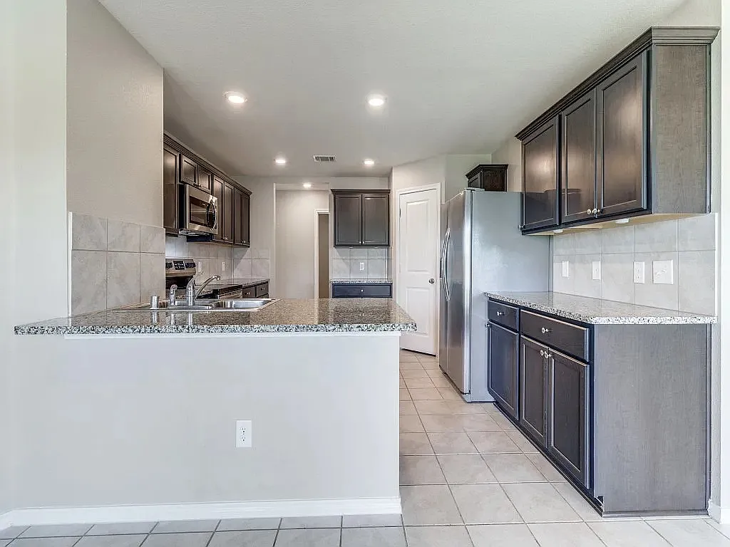 4 bed, 1792 sqft, $1,850 — Photo 4