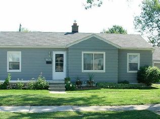 28036 Larchmont St, Saint Clair Shores, MI