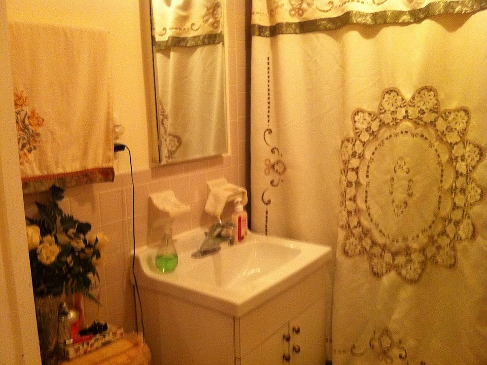 2nd image of 414 E 10th St APT 2D