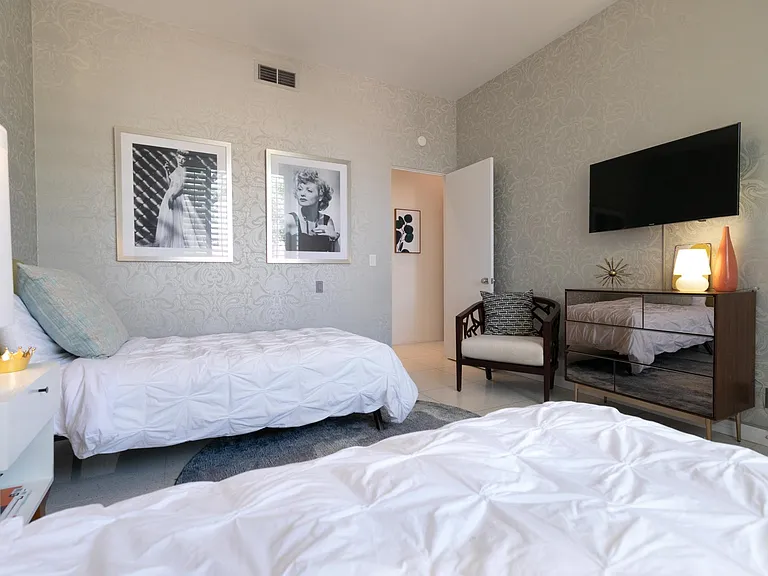 47075 Marrakesh Dr — Photo 40