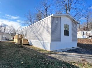 920 Creekside Dr #29, Newcomerstown, OH 43832