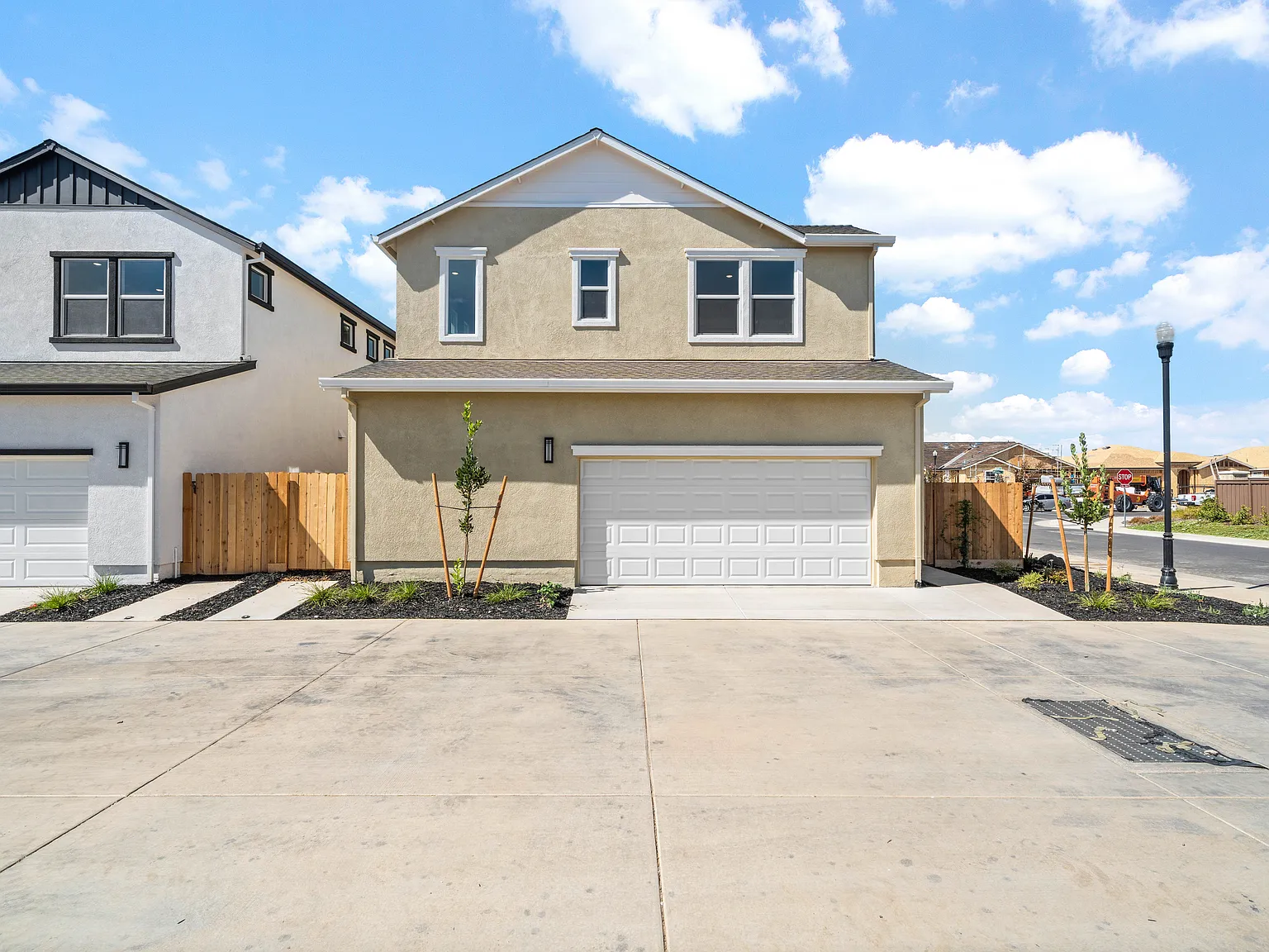4 bed, 2070 sqft, $3,250 — Photo 3