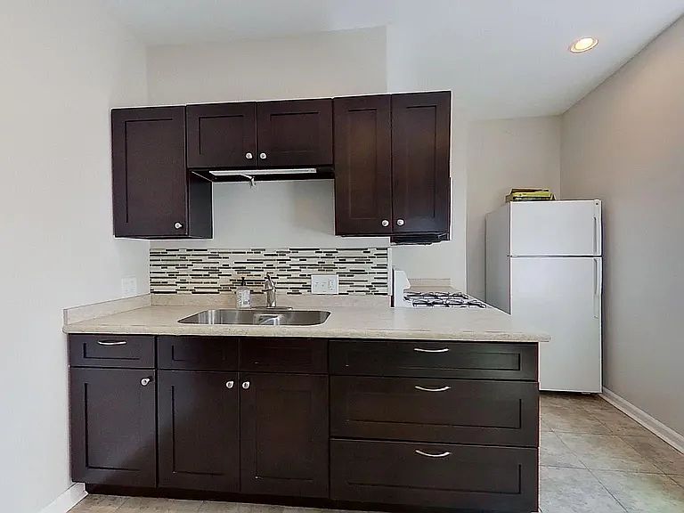 1st image of 453 Cedarville St #2