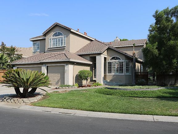 3rd image of 2235 Prestwick Dr