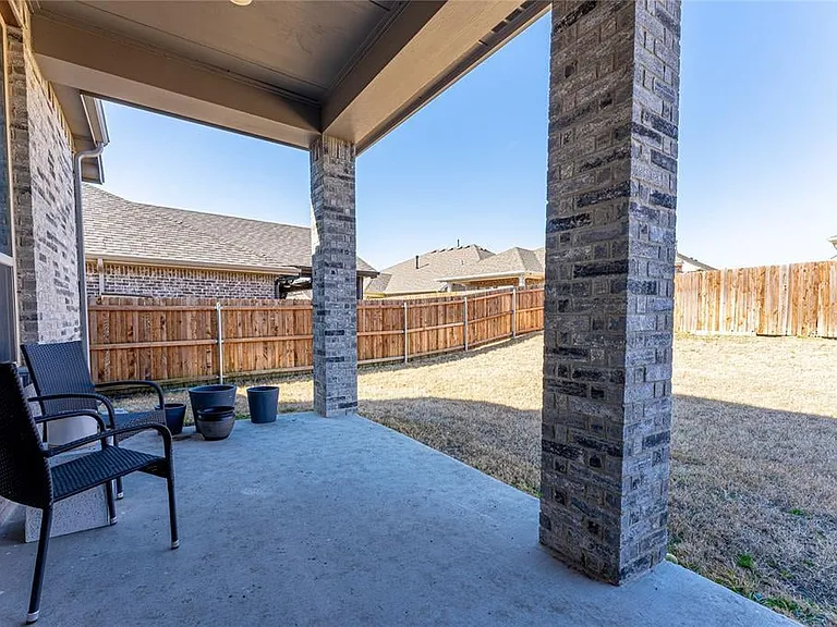 1593 Kessler Dr — Photo 22