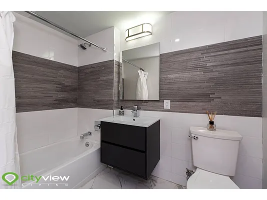 Rented by City View Living | media 26