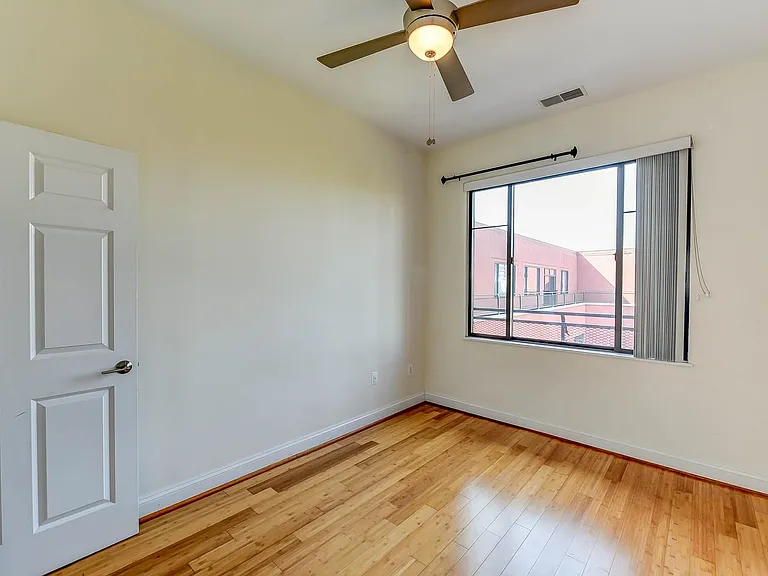 1011 Arlington Blvd #1101 — Photo 13