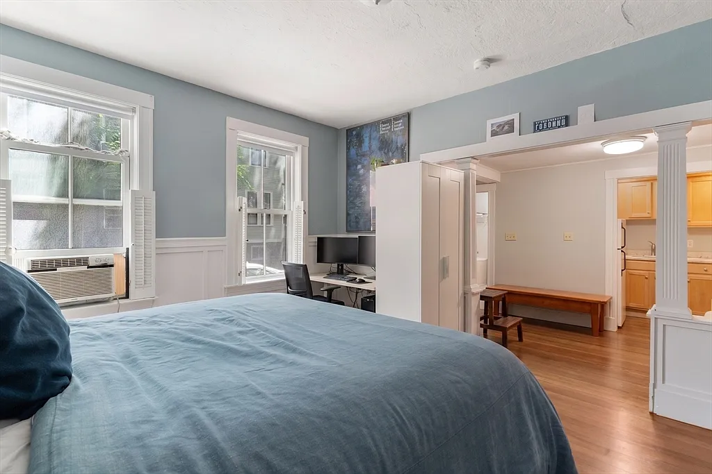 Studio, 1.0 bath, 480 sqft, $2,400 — Photo 2