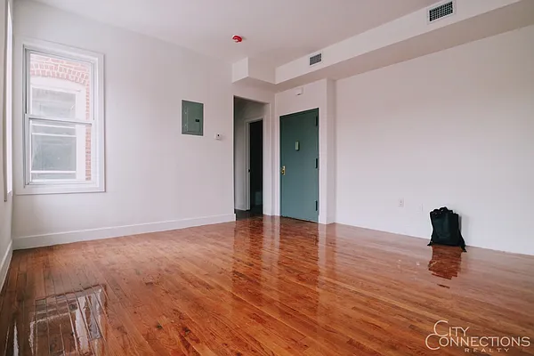 Rented by City Connections Realty | media 41