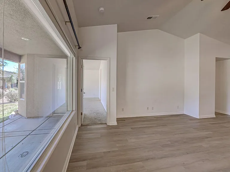 259 S 300 W — Photo 15