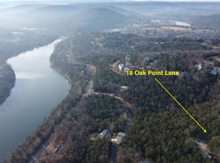 18 Oak Point Ln #4, Eureka Springs, AR 72631