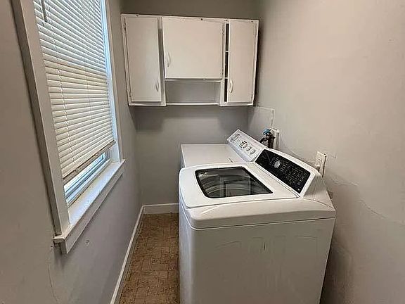 3rd image of 129 Liverpool Ave #129