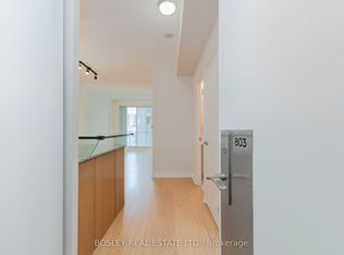 220 Victoria St #803, Toronto, ON M5B 2R6