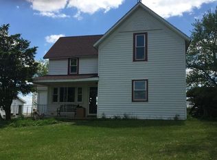 1589 340th St, Hiawatha, KS 66434