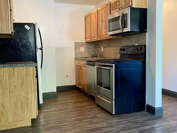 3rd image of 2640 2nd Ave S #8703068