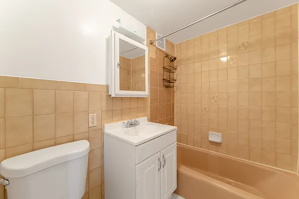 Rented by Modern Spaces | media 6