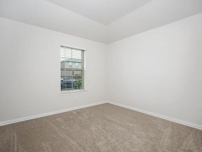 2104 Briar Rose Dr — Photo 9