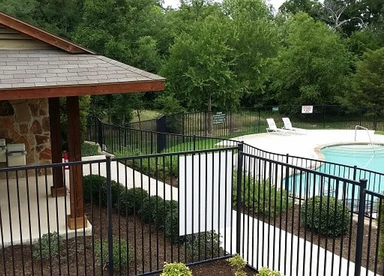 508 Highmoor Ct — Photo 18