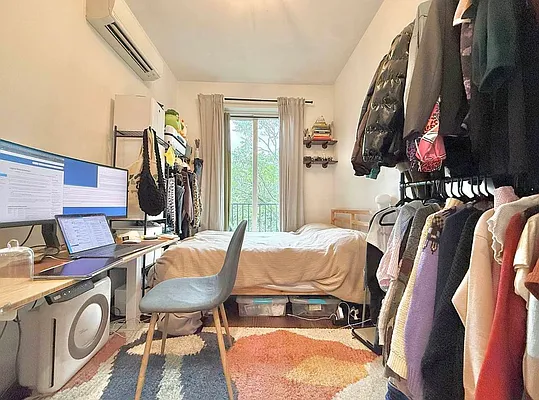 Bedroom, photo 3