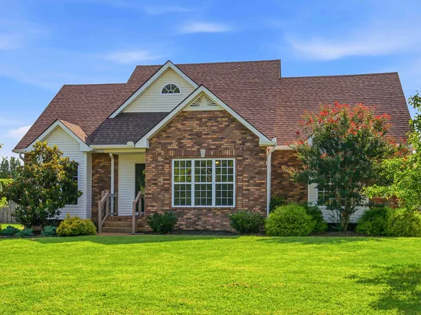 736 N Palmers Chapel Rd, White House, TN 37188