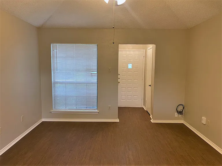 8518 Holly St — Photo 12
