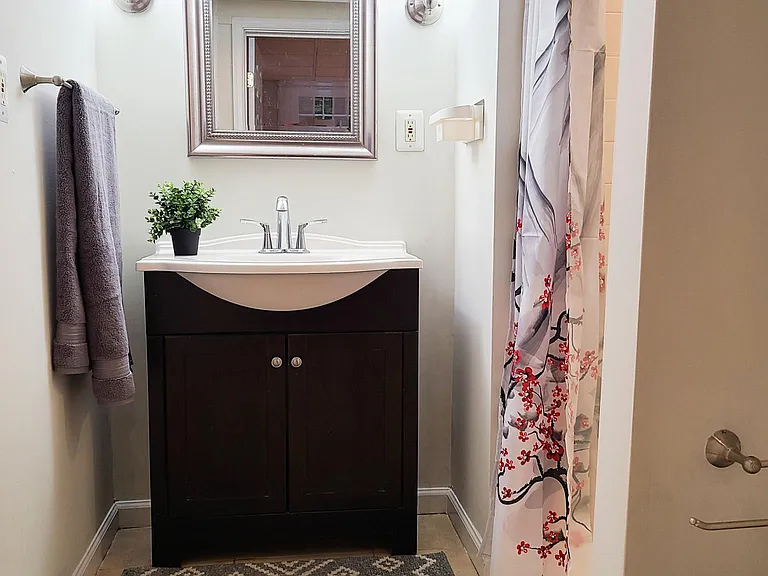 403 Thayer Ave — Photo 6