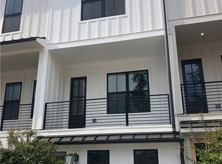 137 Pacer Pl, Atlanta, GA 30342