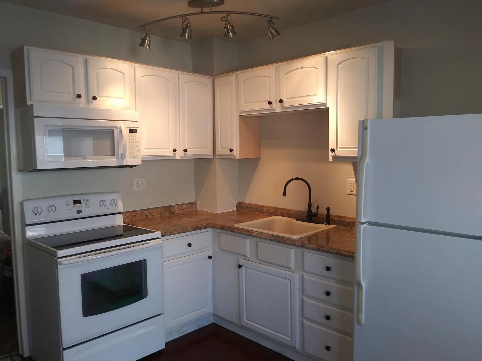 1 bed, 260 sqft, $675 — Photo 1