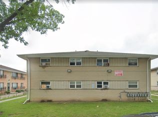 5751 N 94th St #8, Milwaukee, WI 53225