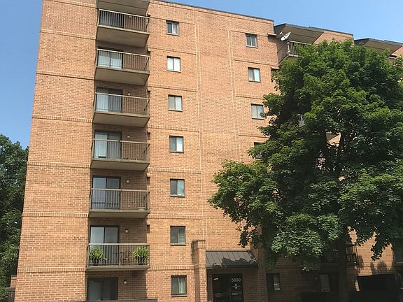 3rd image of 6030 Lake Bluff Dr Unit 402