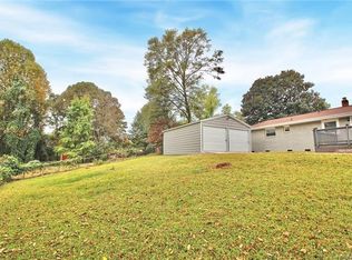 1032 Midway Dr, Gastonia, NC 28054
