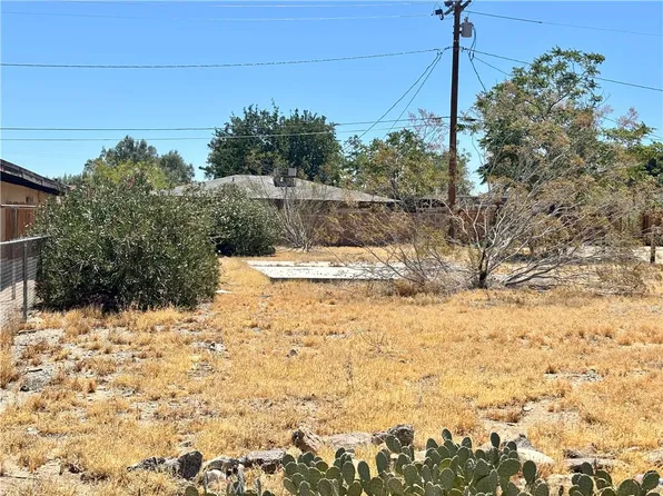 62027 Valley View Cir #10, Joshua Tree, CA 92252