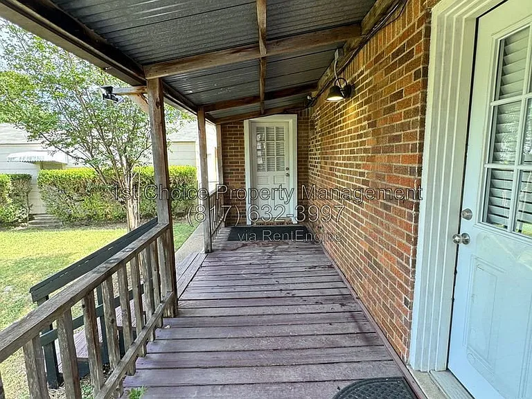 3241 Sandage Ave — Photo 15