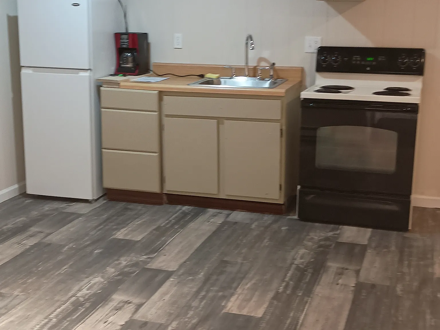 1 bed, $650 — Photo 1