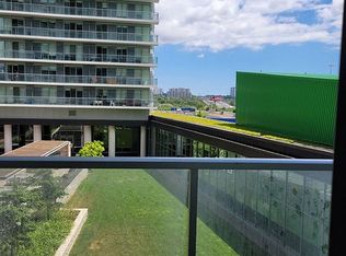 115 McMahon Dr #208, Toronto, ON M2K 0E3