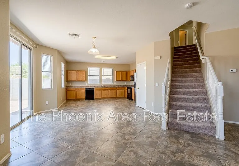 45992 W Dutchman Dr — Photo 14