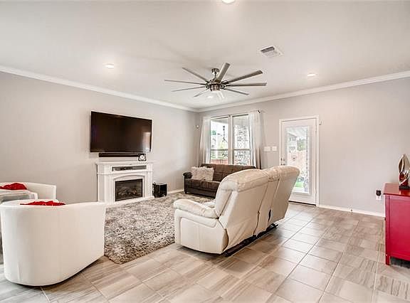4th image of 1220 Follett Ct