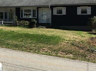 207 Rolling Acres Rd, Lunenburg, MA 01462