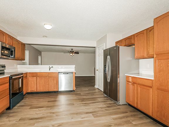 5th image of 11641 High Grass Dr