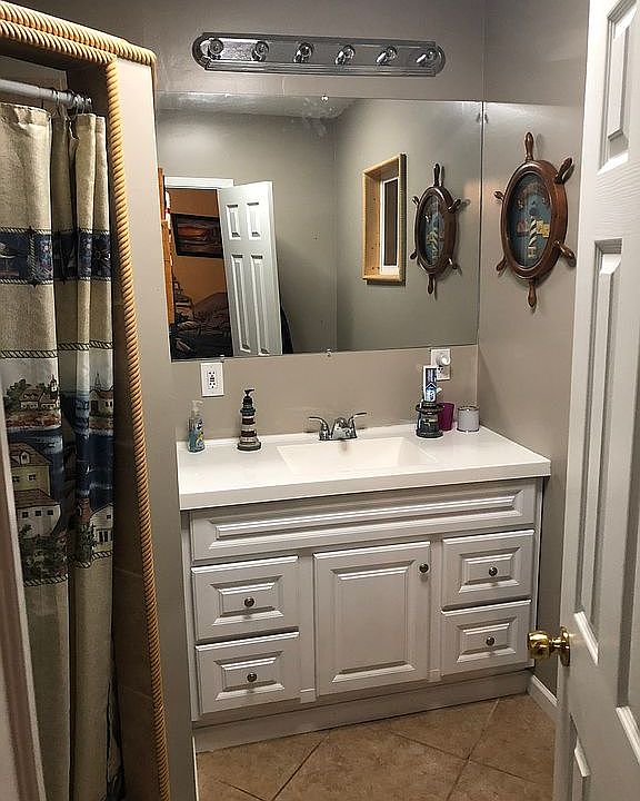 2nd image of 14865 Whitehorse Ln